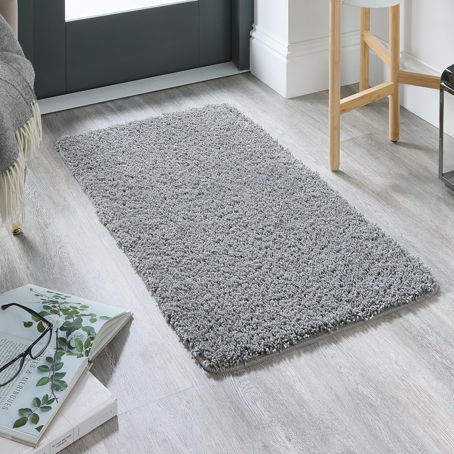 Pet Shaggy Rug | Ghost Grey Pet Shaggy Rug | Ghost Grey Howler & Scratch | Pet Mats UK Mainland Free Shipping