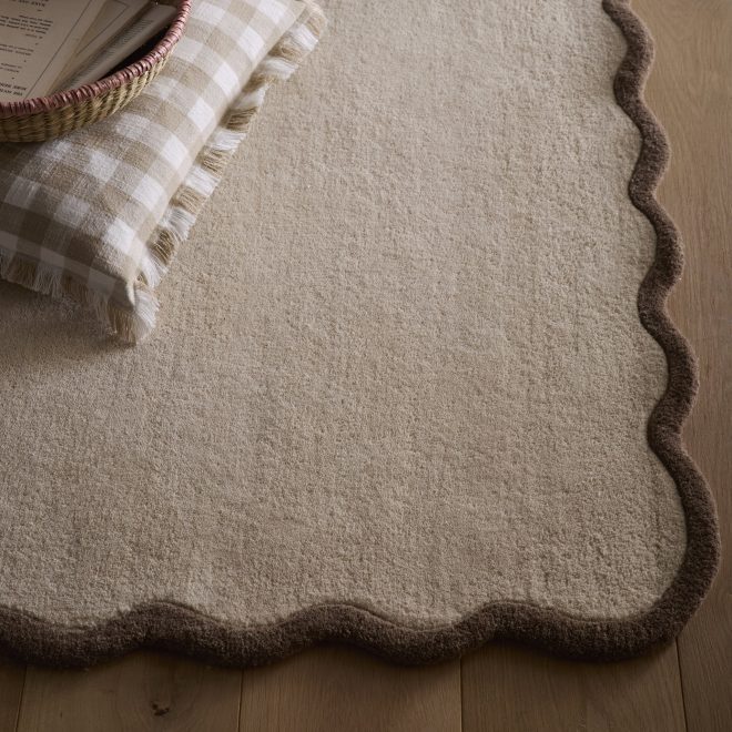 Scalloped Elsie Natural / Brown Contemporary Rugs UK Mainland Free Shipping